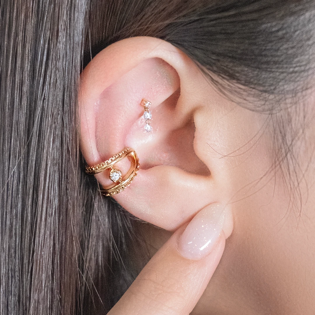 Shimmy dangle diamond flat back